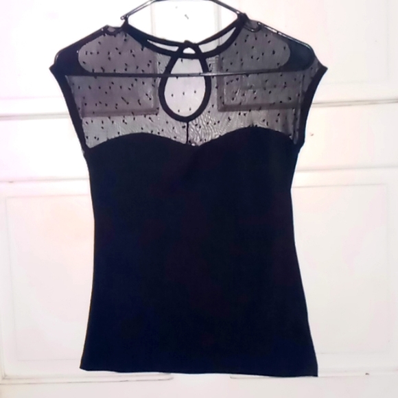 Rock steady top - Picture 1 of 4